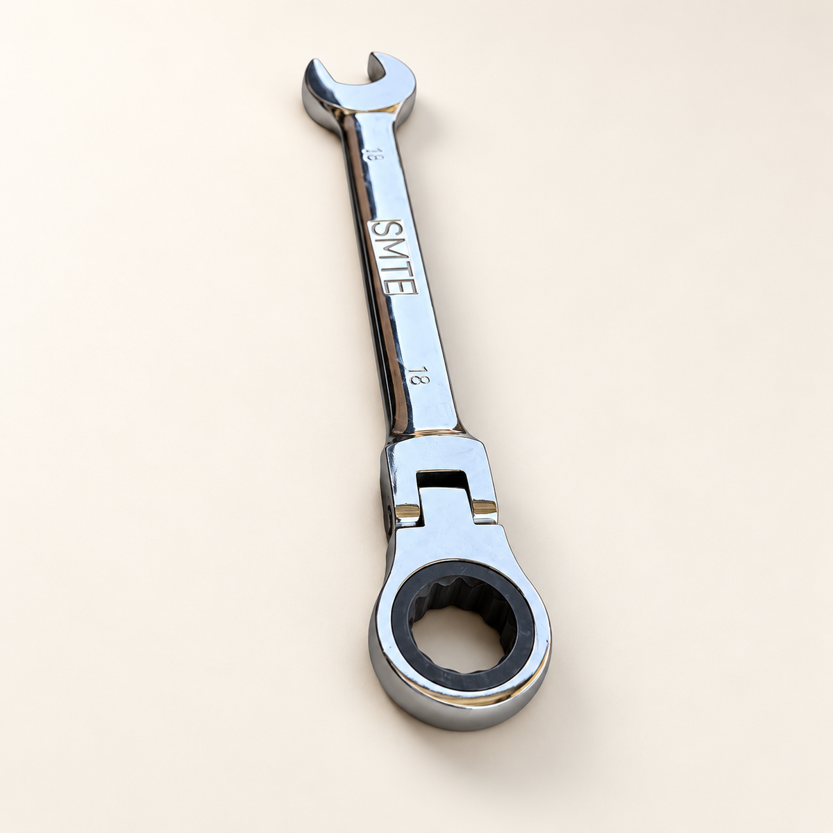 SMTE 18mm flexible-head combination wrench in silver finish