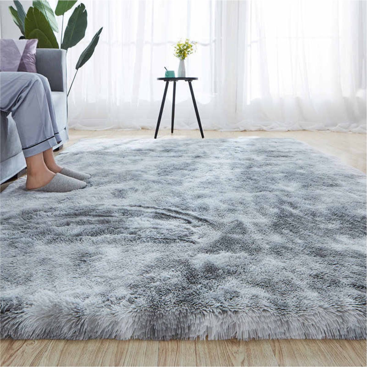 SMTE - Soft Grey Fluffy Rug