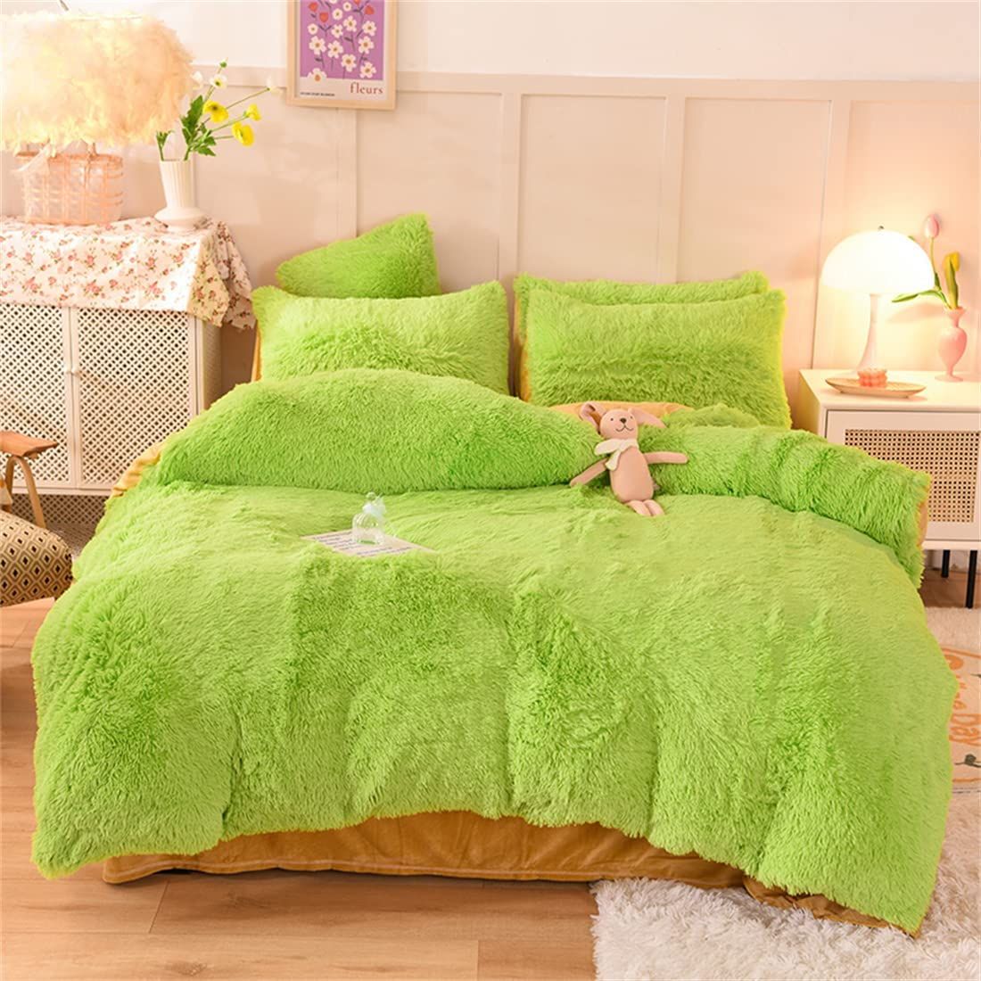 SMTE - Fluffy Comforter - Neon Green