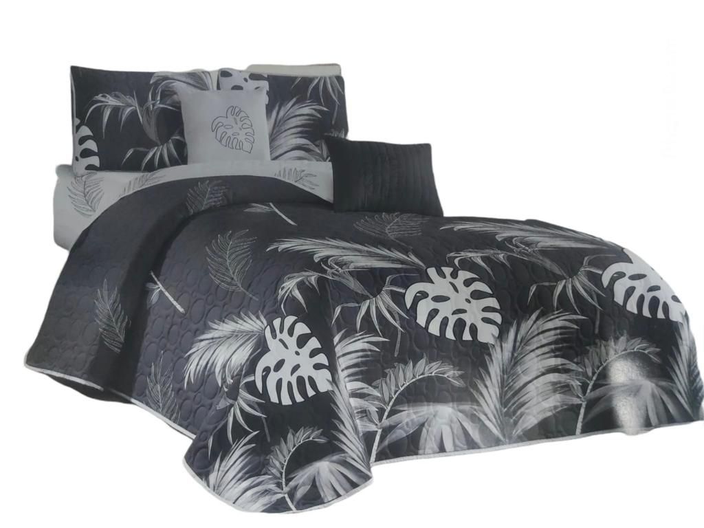 SMTE - Queen Size 5 Piece Dark Grey With Black Bedspread Set / Quilt 269