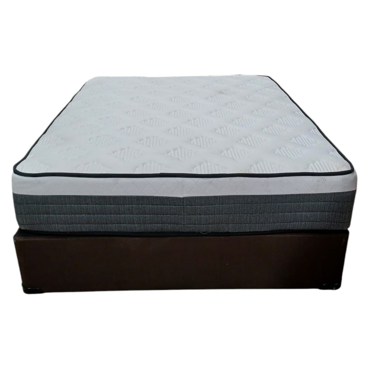 SMTE - Upgrade Your Sleep with Our Mattress and Base Combo