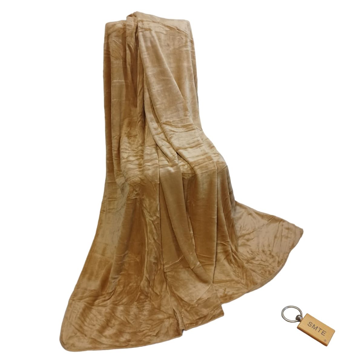 SMTE - Compact Travel Fleece Blankets 180 x210cm + KeyringLight Brown