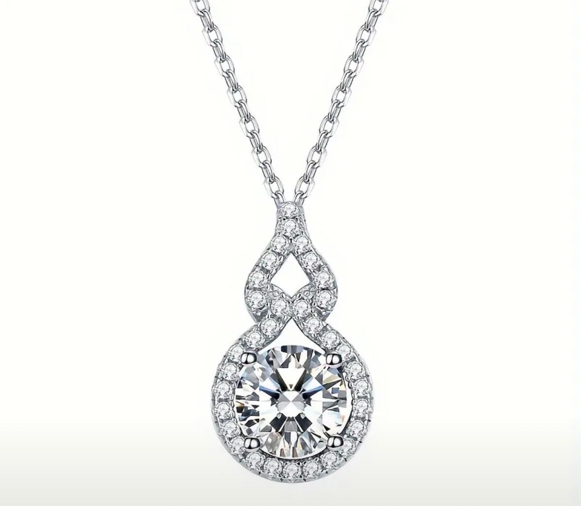 SMTE - Elegant Moissanite Pendant Necklace