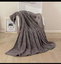 SMTE - Wrap Yourself in Cozy ComfortThe Magic of Fleece Blankets with KeyringDark Grey