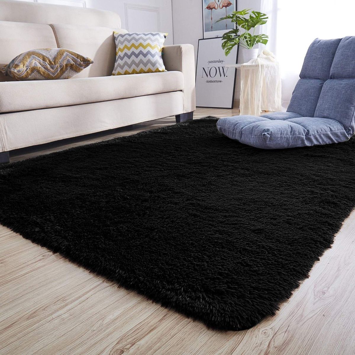 140 x 180cm Plush Fluffy Carpet - Shaggy & Foldable Rugs - Black