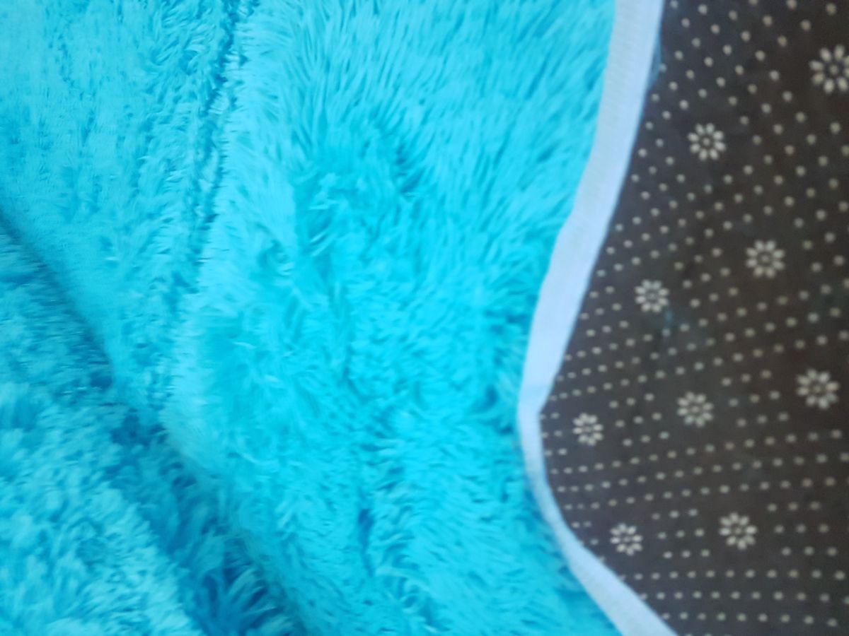 Large Premium Fluffy Carpet/Rug - Blue - Sky Blue
