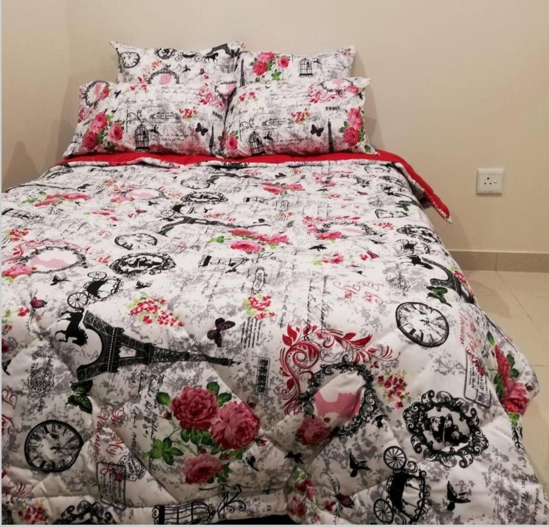 5 Pcs Quilted Comforter Red Paris Set - Queen