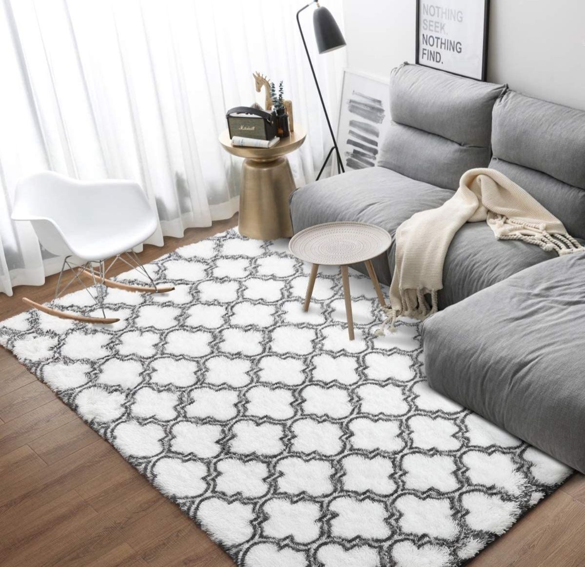 Large Premium Fluffy Carpet/Rug - Design - White Design