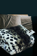 High Quality Extreme Warm Winter Blanket & Complementary IYWA Tieback - White Leopard