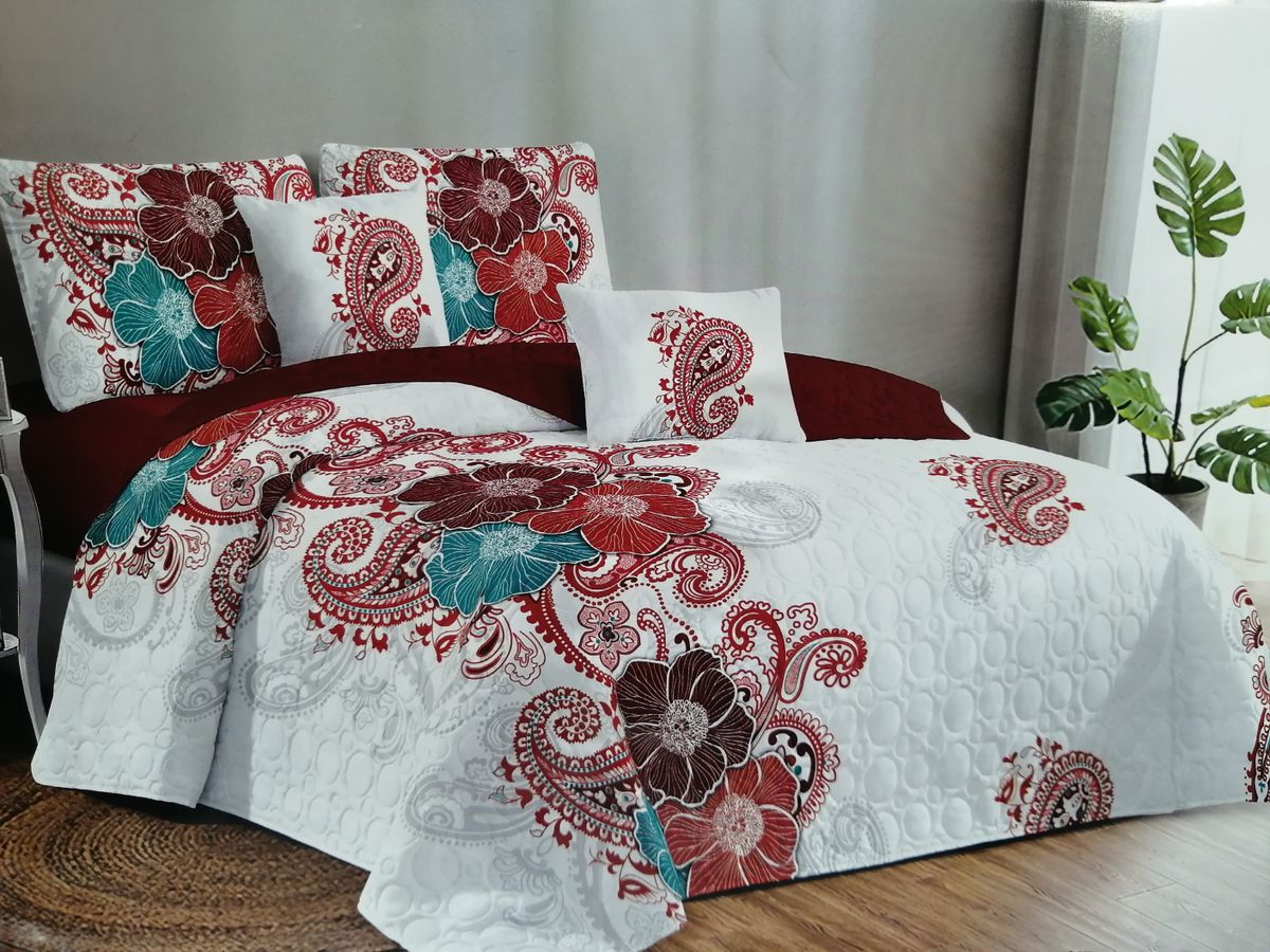 5 Piece Quilt Set Red Flower Designed Bedspread Set