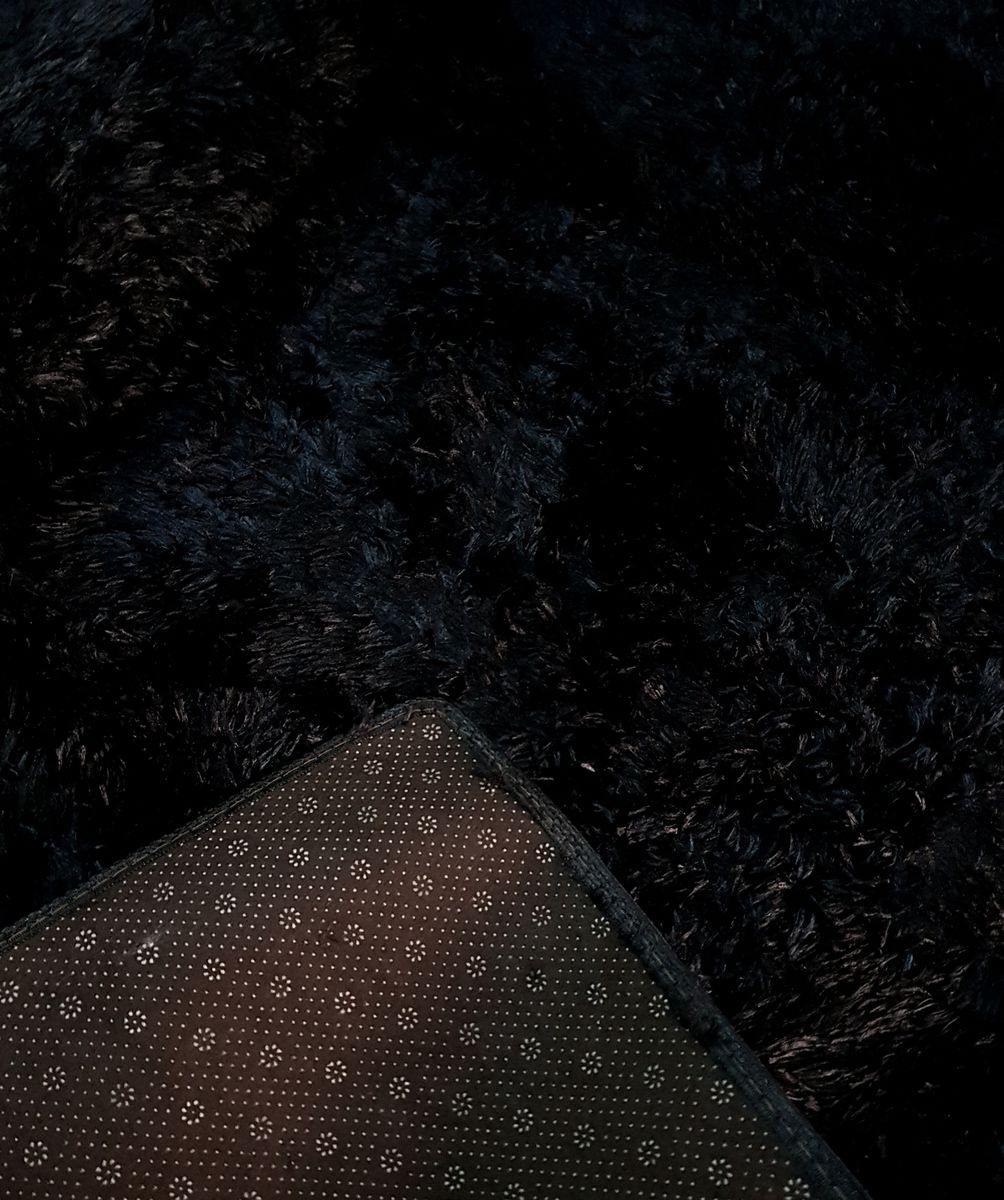 New Large Premium Fluffy Carpet/Rug Black