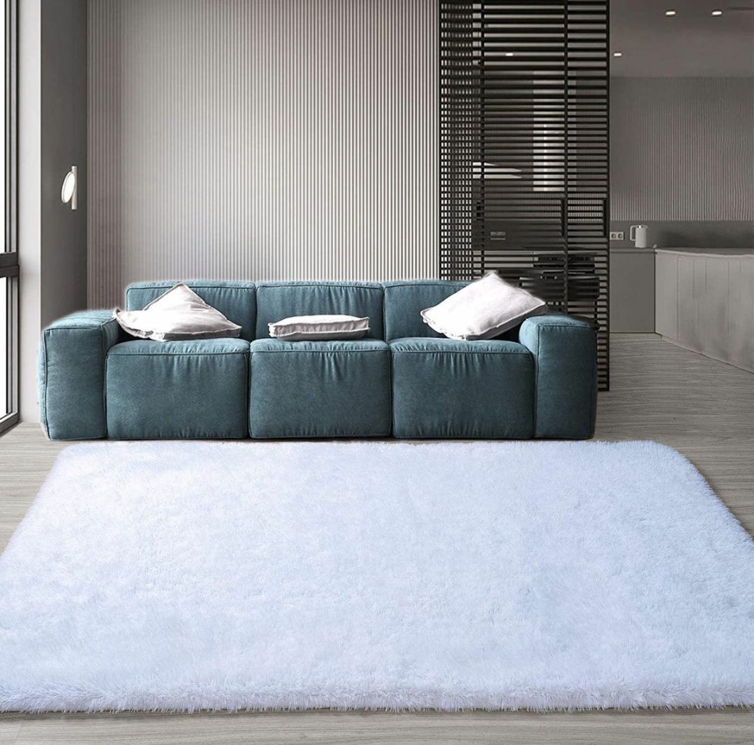 Dream World Large Premium Fluffy Carpet/Rug - 200 x 150 cm - White
