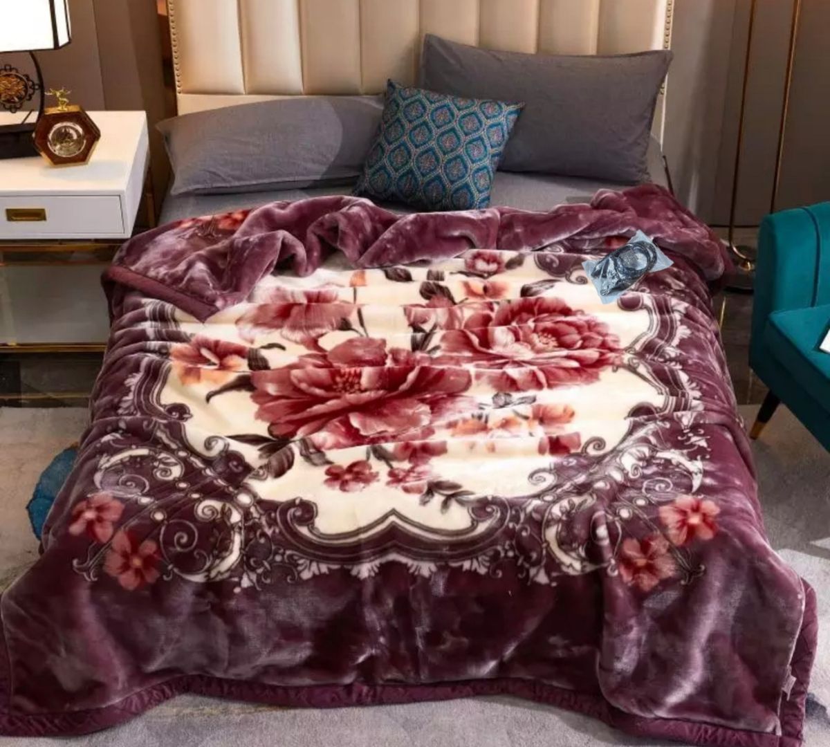 Highly Comfy Extreme Warm Winter Blanket & IYWA Tieback - Dark Brown