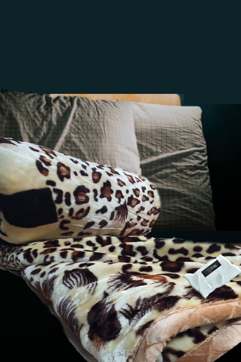 High Quality Extreme Warm Winter Blanket & Complementary IYWA Tieback - Brown Leopard